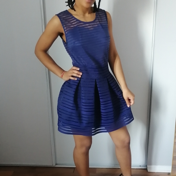 Party dress - Picture 1 of 2